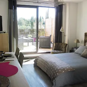 https://studio-a-deux-pas-daix.aixenprovencehotels.org