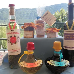 https://auberge-le-chardon-bleu.hotels-rhonealpes.com